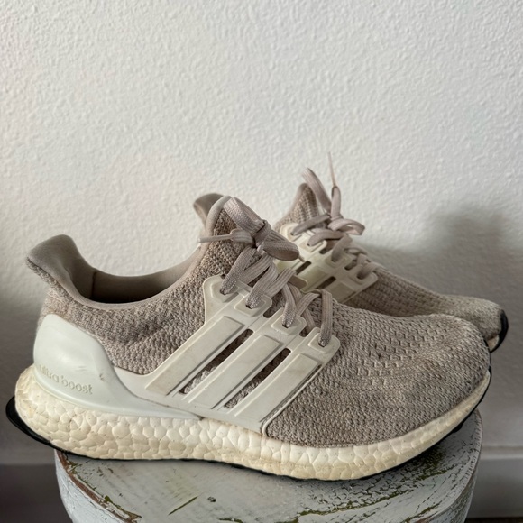 Adidas Ultraboost Sneaker Running Athleisure Sporty 7.5 Streetwear - Picture 5 of 15